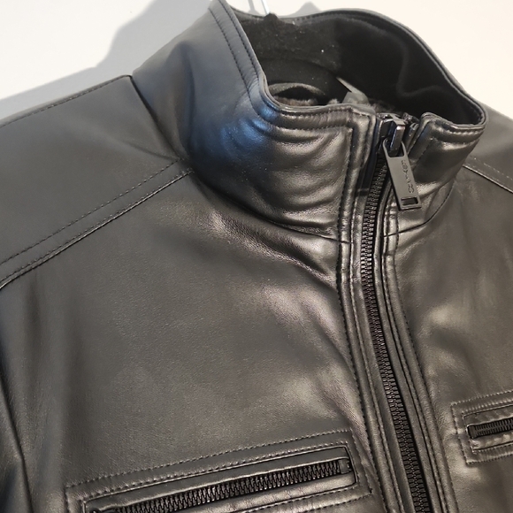 New Calvin Klein Men's Black Faux Leather Jacket With Faux Fur Lining - Picture 13 of 13